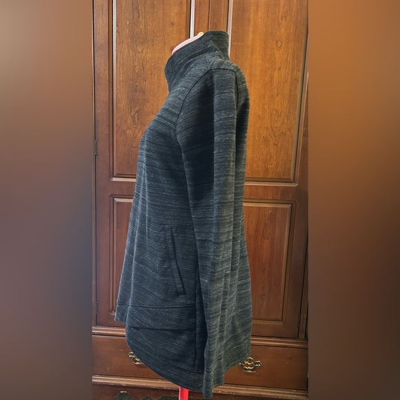 Duluth Trading Co Charcoal Heather Crewneck Sweater - Picture 8 of 9